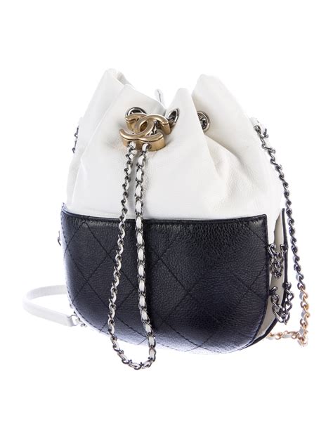 chanel gabrielle bucket bag